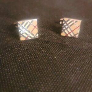 BURBERRY Men's Square Cuff Links.  Engraved Silver.  Check Plaid. Brand New